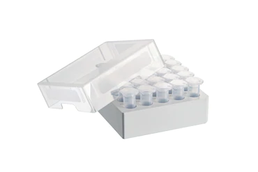 艾本德儲存盒 5 × 5, 可放置 25  個試管，5  mL，4  件，高 64  mm，2.5  英寸，聚丙烯材料，可耐受最低 -86  °C，可高溫高壓滅菌，帶蓋子并具有數(shù)字字母標(biāo)識